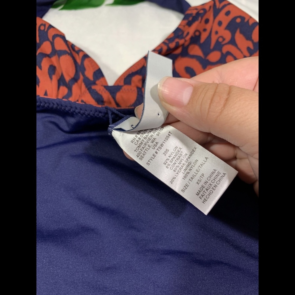 NEW Tommy Bahama Ikat Diamonds Tankini Top XS - Picture 12 of 12